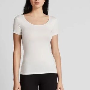Brand New in Packaging Uniqlo HEATTECH Scoop Neck Short-Sleeve T-Shirt